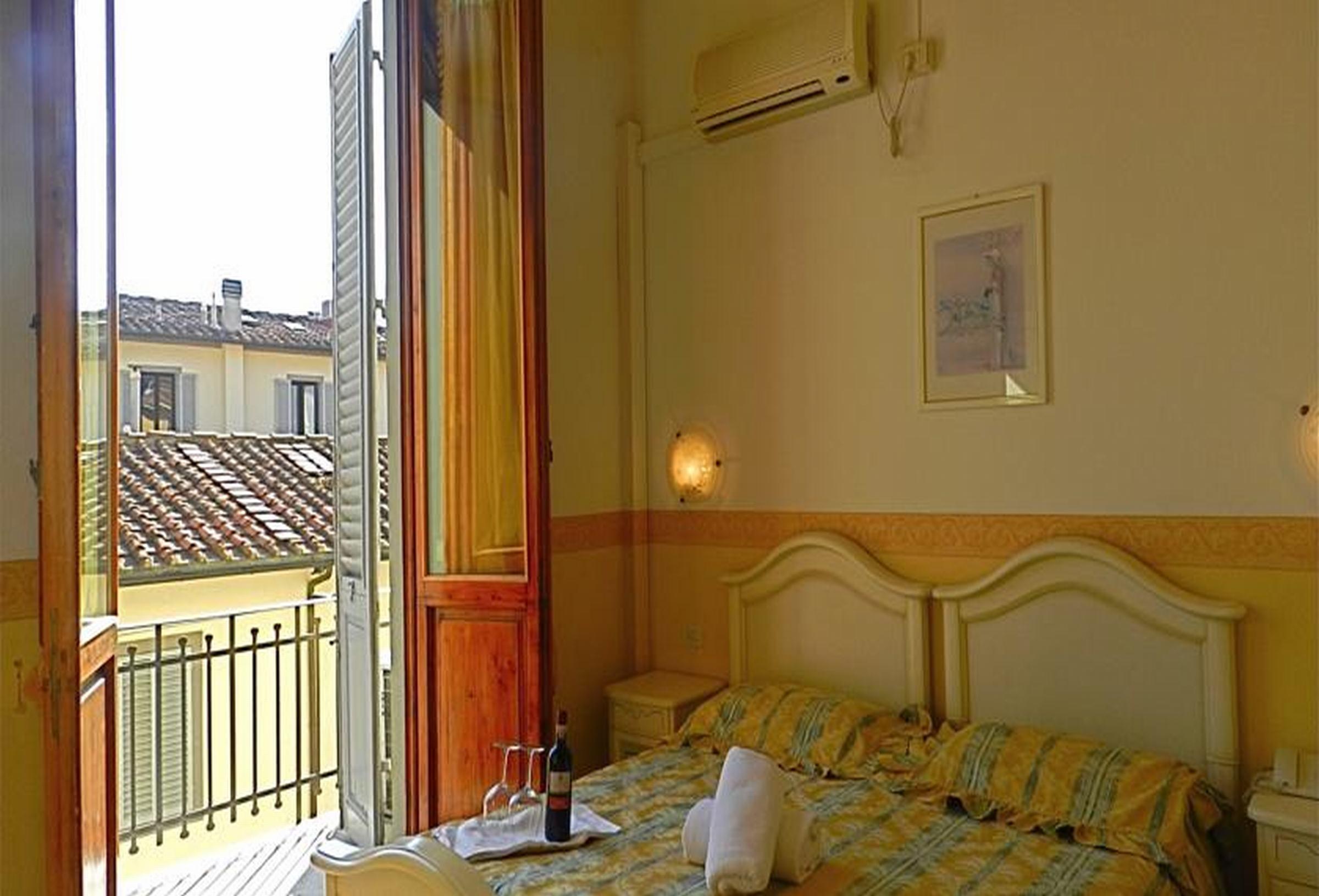 Hotel Desiree Florencja Zewnętrze zdjęcie